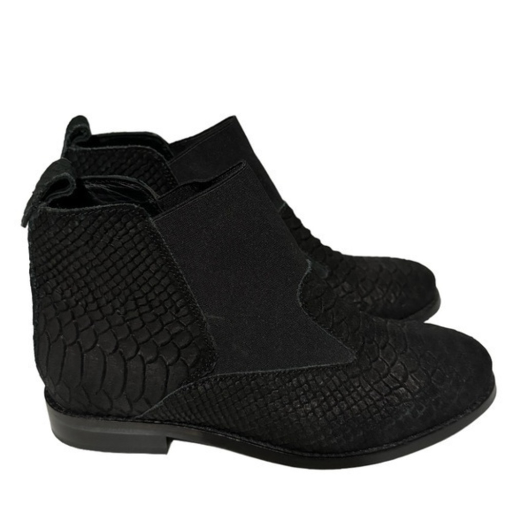 ASOS At Home Leather Chelsea ankle boots black crocodile size 5